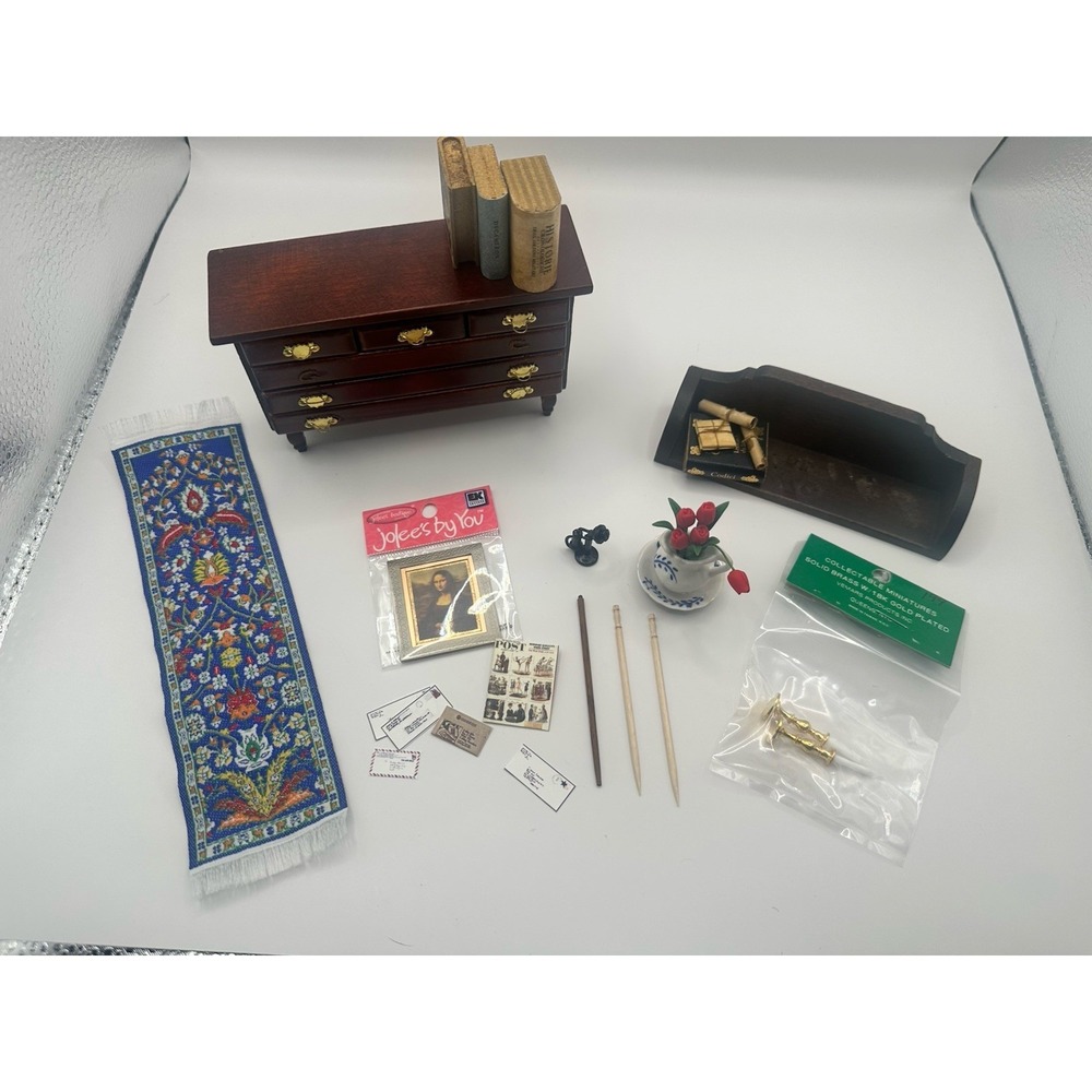 1:12 - Lot of dollhouse dresser and decor, Mona Lisa, rug, telephone, and more